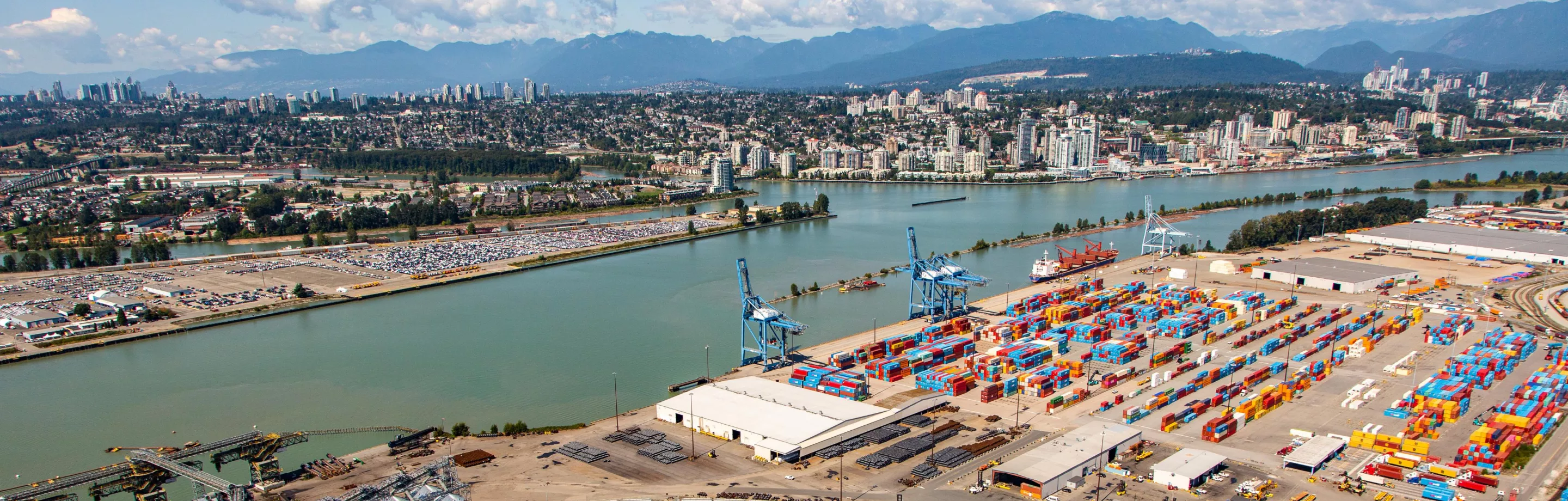 Vue aérienne des quais de Fraser Surrey